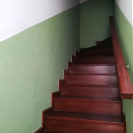 With 2 Bedrooms In With Wonderful City View And Terrace *